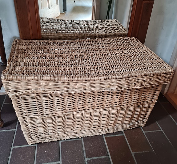 Product image 1 of 9