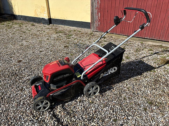 Product image 1 of 3