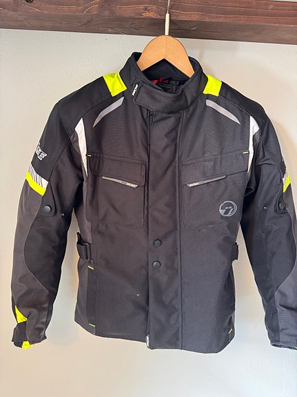 Product image 1 of 4