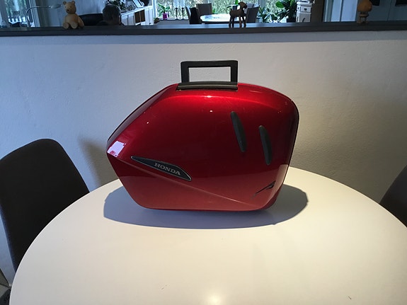 Product image 1 of 3