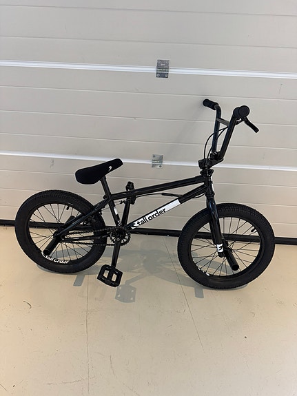 Product image 1 of 8