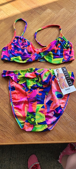 Product image 1 of 2