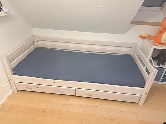 Product image 1 of 7