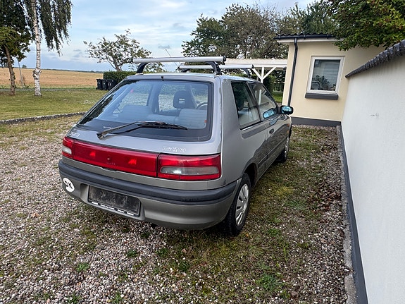 Mazda 323 1994 photo 2