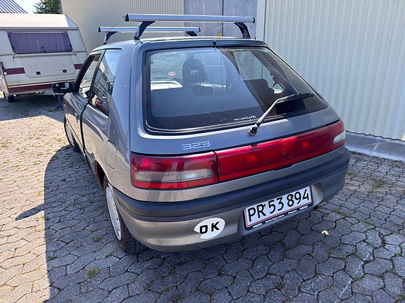 Mazda 323 1994 photo 4