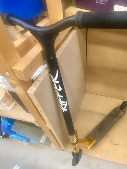 Product image 1 of 6