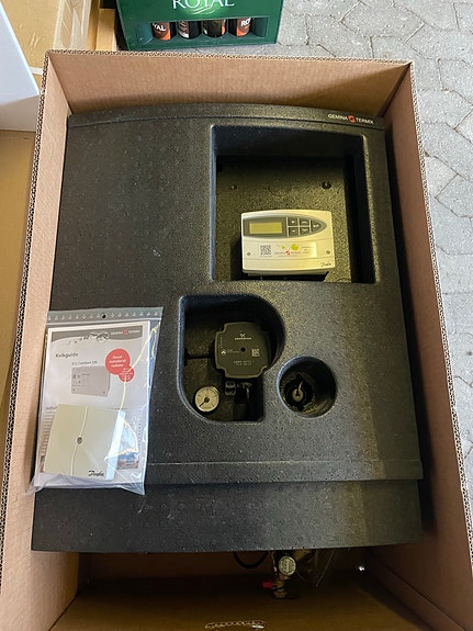 Product image 1 of 4