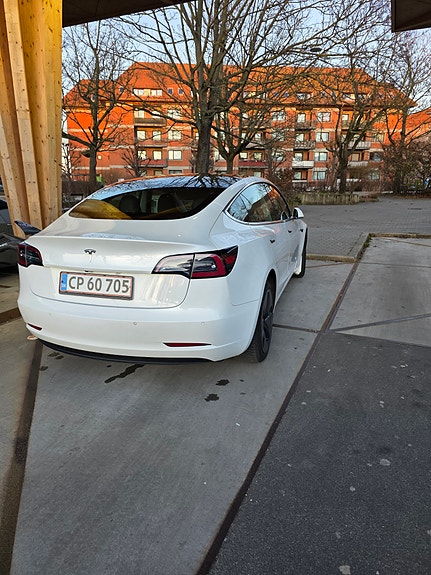 Tesla Model 3 til salg hos Nabilli