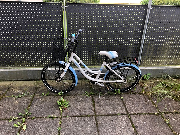 Product image 1 of 8