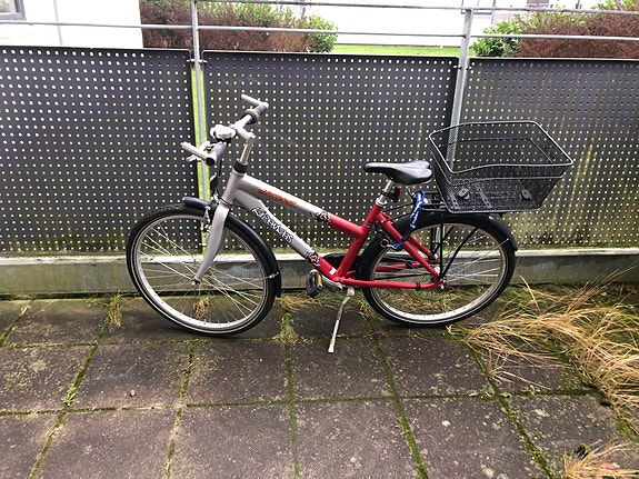 Product image 1 of 9