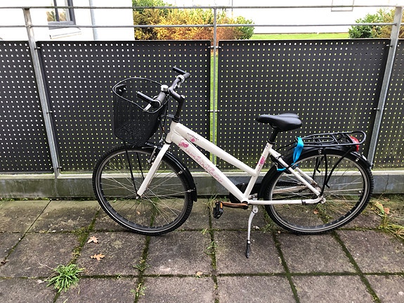 Product image 1 of 9