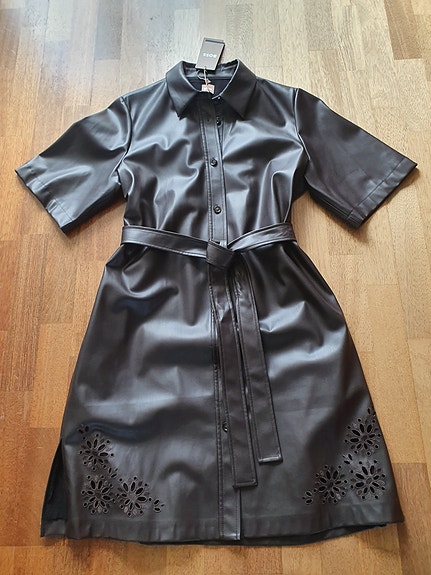 Product image 1 of 10