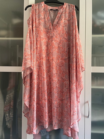 Product image 1 of 9