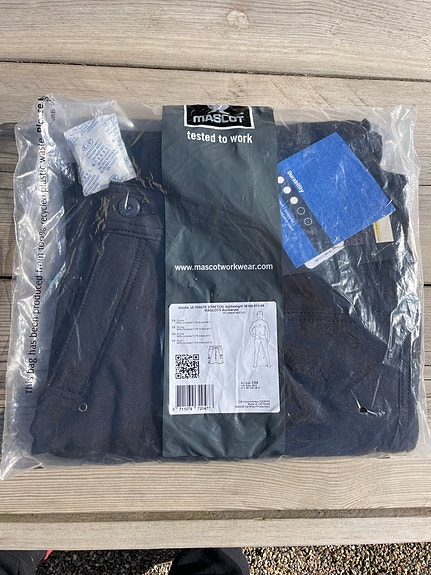 Product image 1 of 2