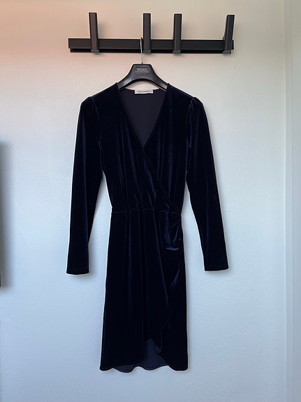 Product image 1 of 9