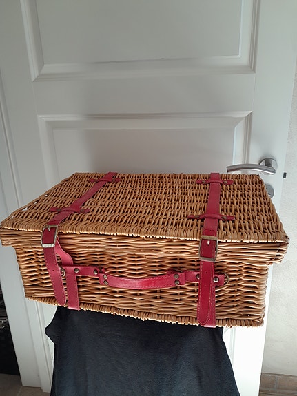 Product image 1 of 8