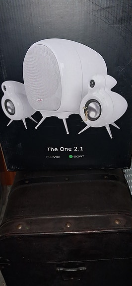 Product image 1 of 3