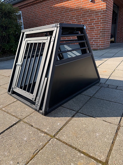 Product image 1 of 9