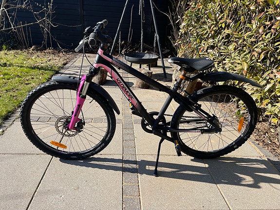 Product image 1 of 7