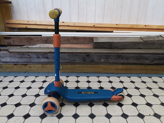 Product image 1 of 3