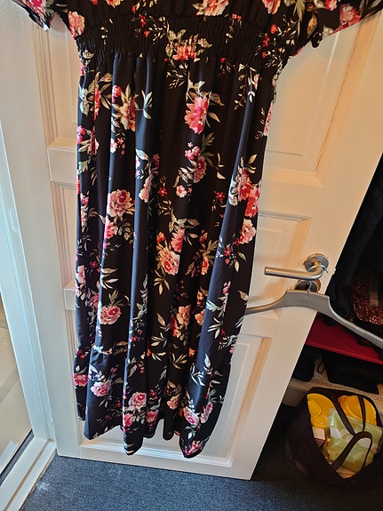 Product image 1 of 9