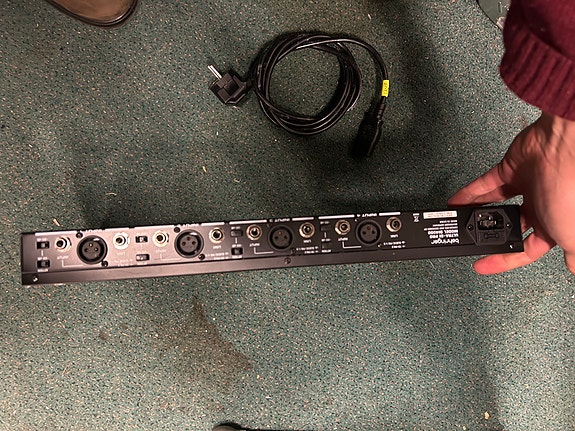 Product image 1 of 3