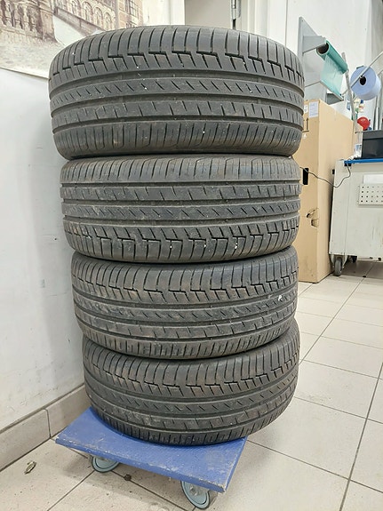 Product image 1 of 6