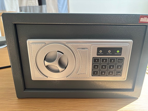 Product image 1 of 3