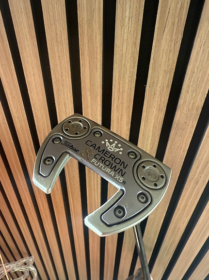 Product image 1 of 8