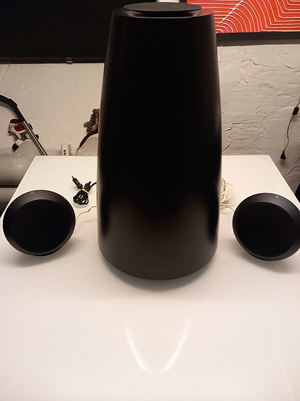 Product image 1 of 3