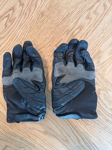 Product image 1 of 2