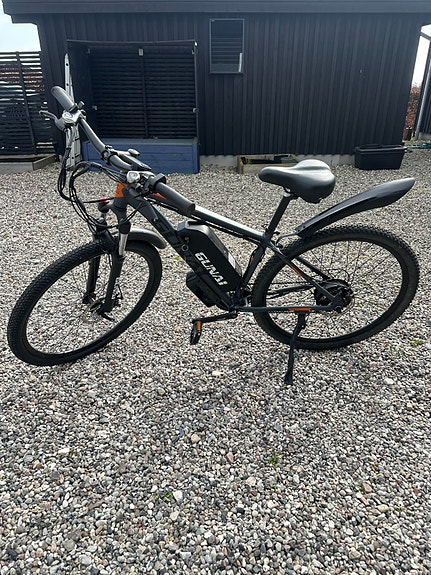 Product image 1 of 8