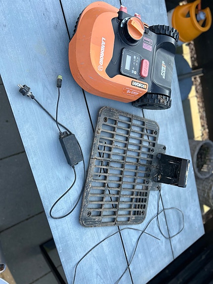 Product image 1 of 4