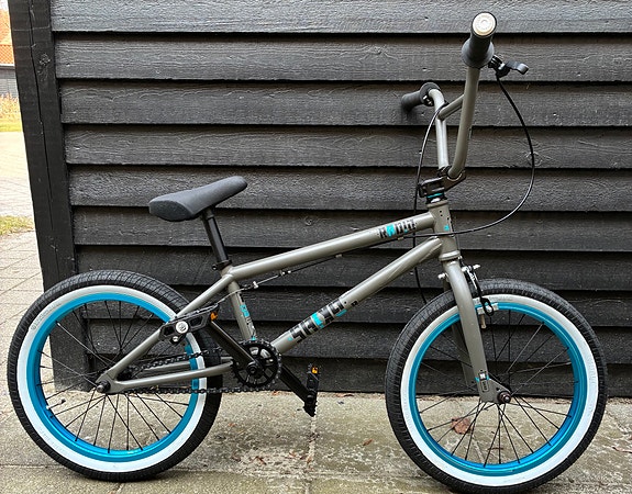 Product image 1 of 10