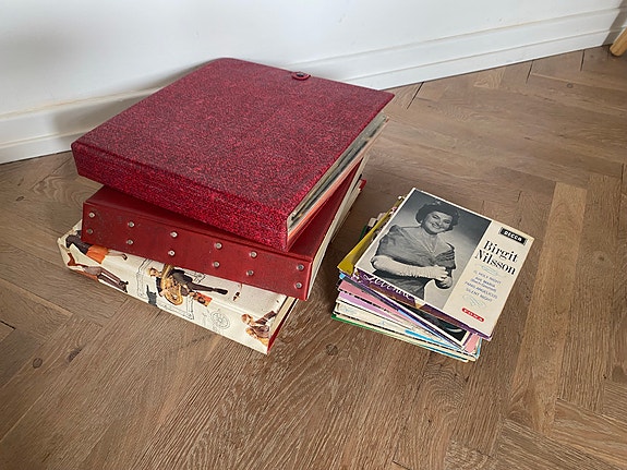 Product image 1 of 4