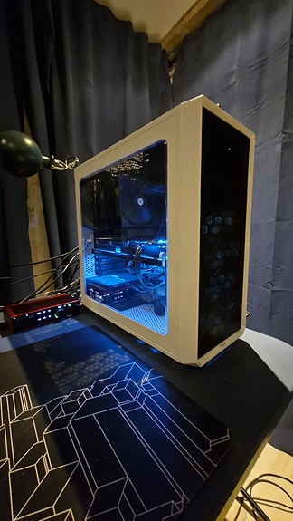 Product image 1 of 3