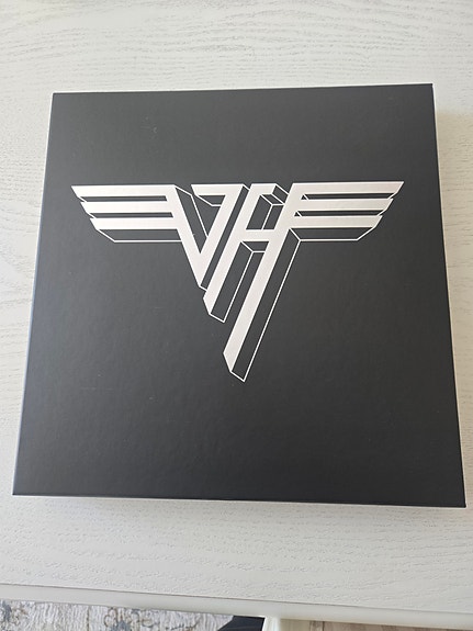 Product image 1 of 2