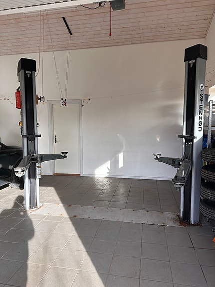 Product image 1 of 5