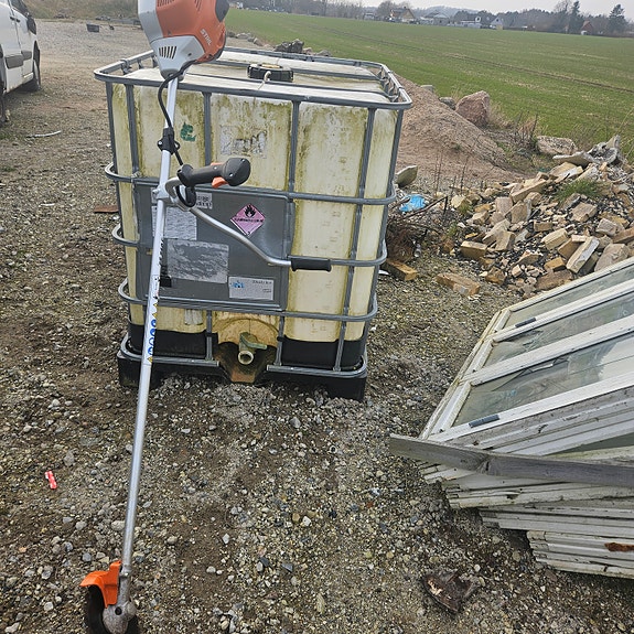 Product image 1 of 4