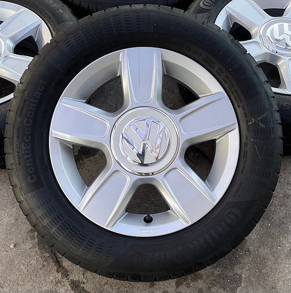 Product image 1 of 9