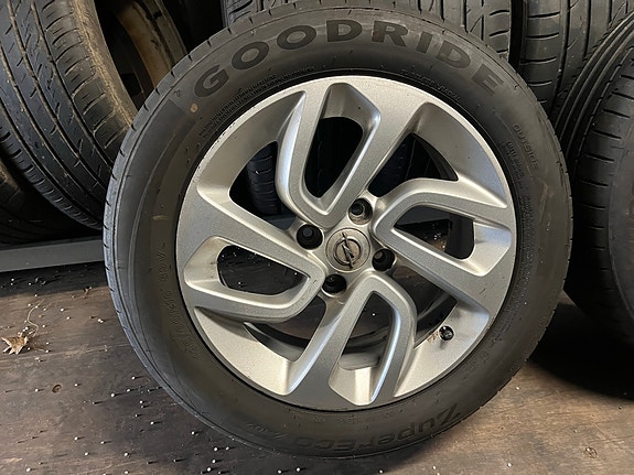 Product image 1 of 8