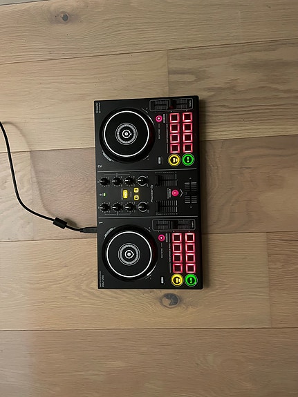 Product image 1 of 3