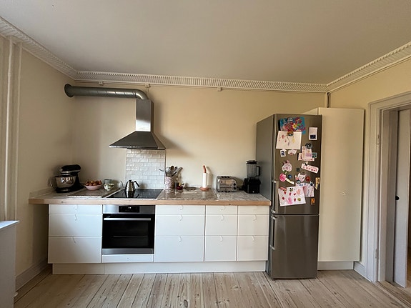 Product image 1 of 7