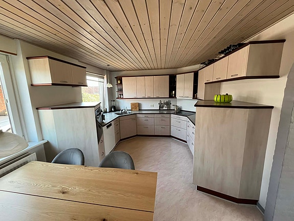 Product image 1 of 8