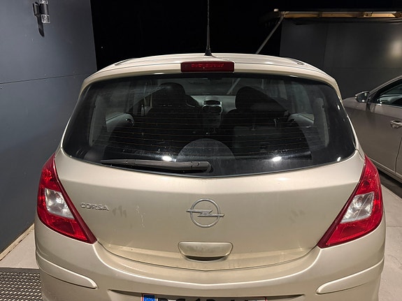 Opel Corsa 2010 photo 3