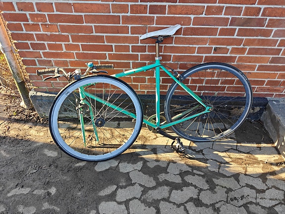 Product image 1 of 5