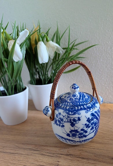 Product image 1 of 8