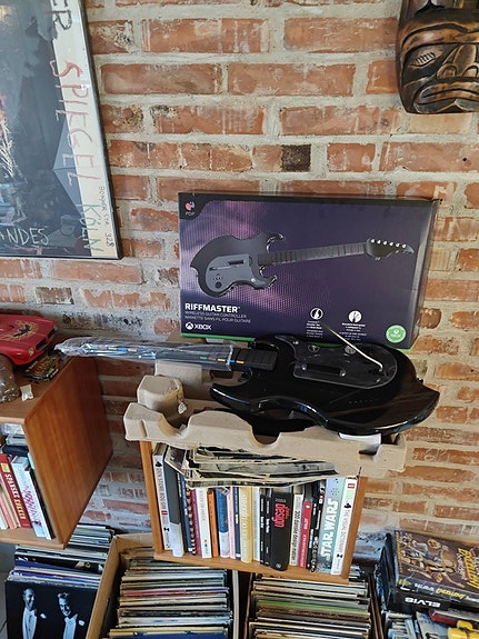 Product image 1 of 8