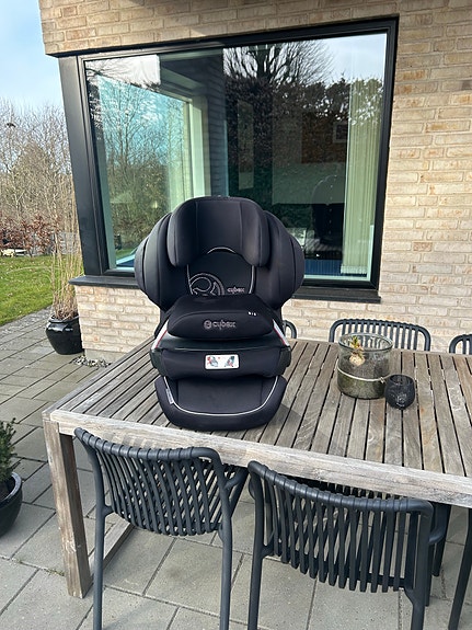 Product image 1 of 3