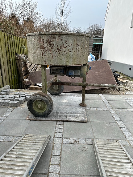 Product image 1 of 6